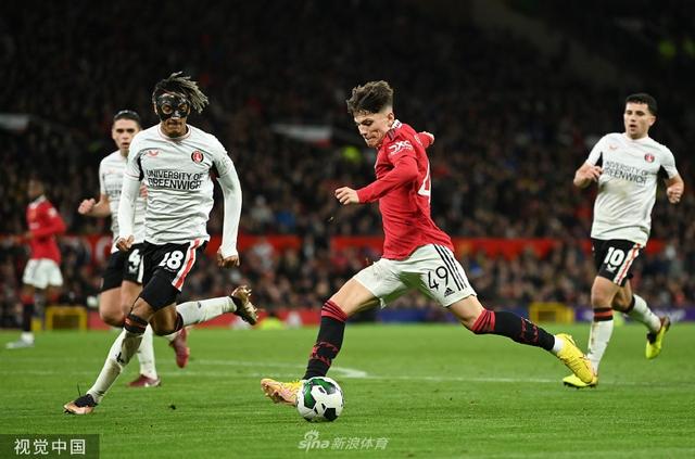 年来逐渐凭 年来逐渐凭