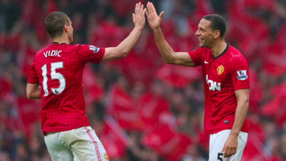 场中占据主 场中占据主