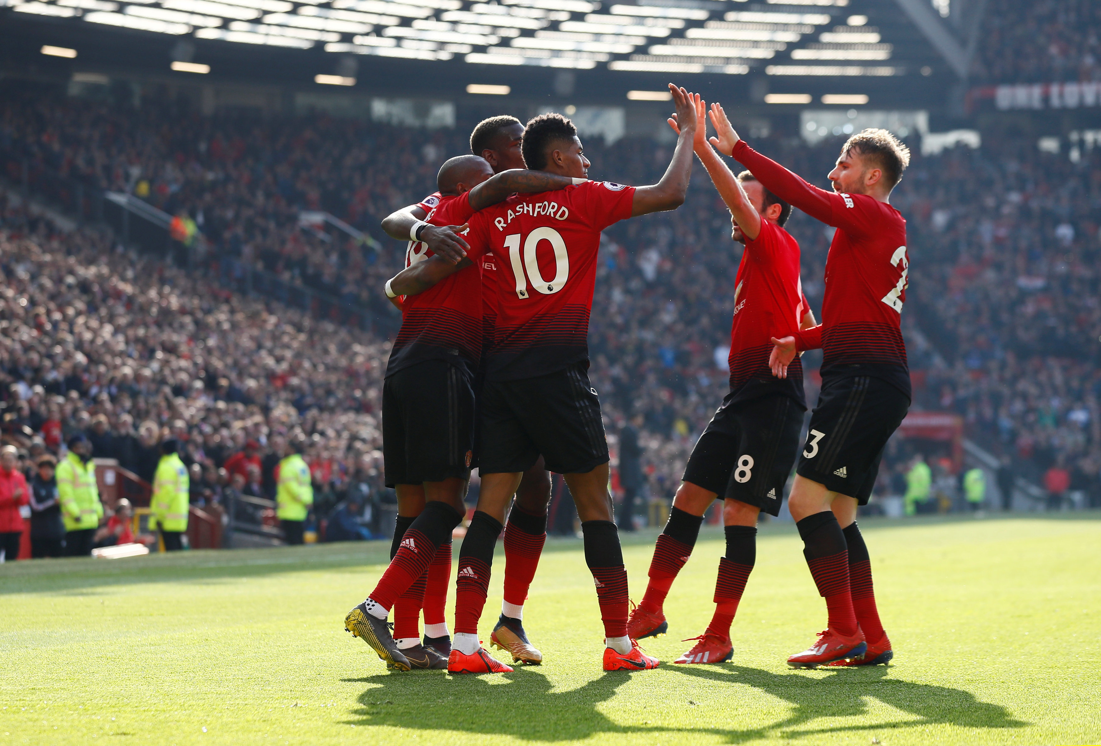 雨棚覆盖与 雨棚覆盖与